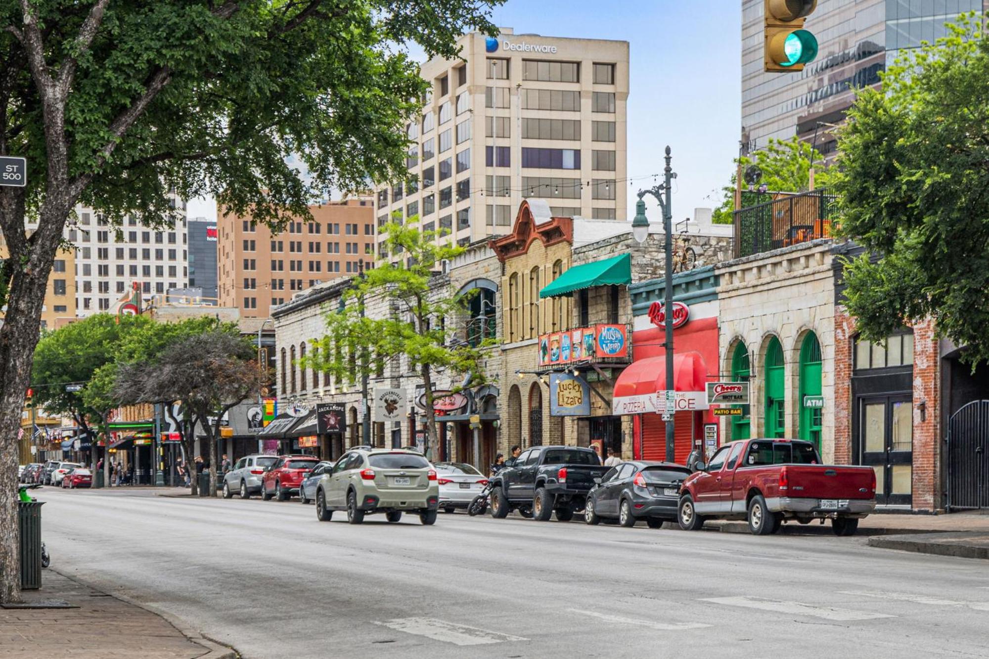 Littlefield Lofts, Hosted By Placemakr - 6Th St أوستن المظهر الخارجي الصورة