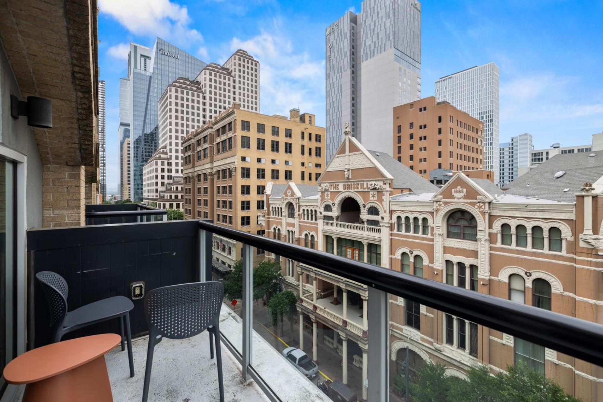 Littlefield Lofts, Hosted By Placemakr - 6Th St أوستن الغرفة الصورة