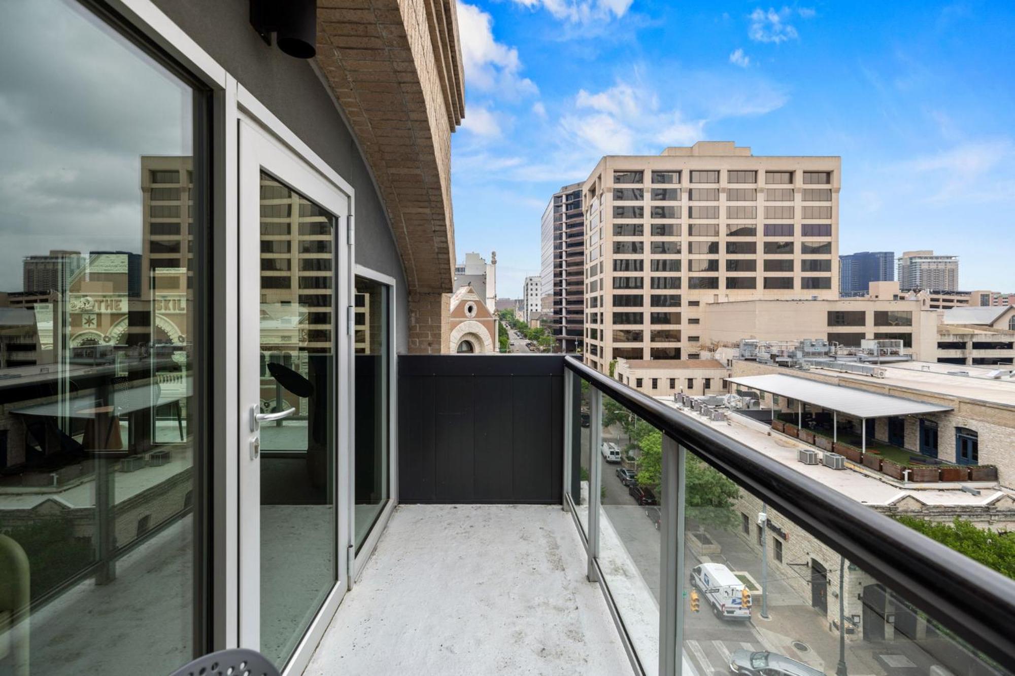 Littlefield Lofts, Hosted By Placemakr - 6Th St أوستن الغرفة الصورة