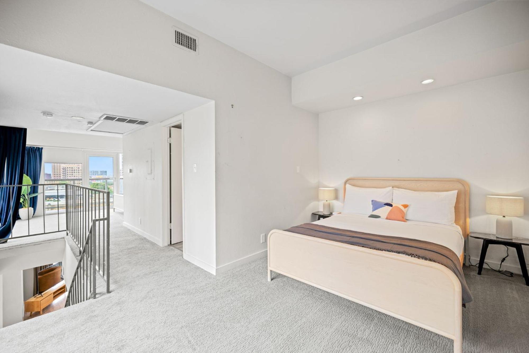 Littlefield Lofts, Hosted By Placemakr - 6Th St أوستن الغرفة الصورة